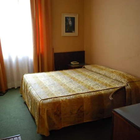 Tre Torri Готель 3*