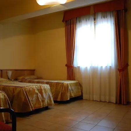 Tre Torri 3* Вілладджо-Мозе